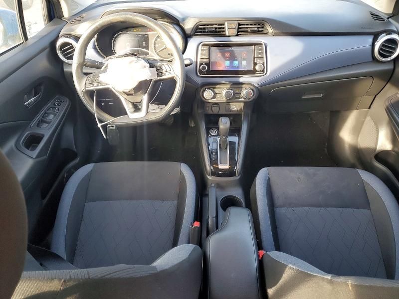 2023 Nissan Versa sv