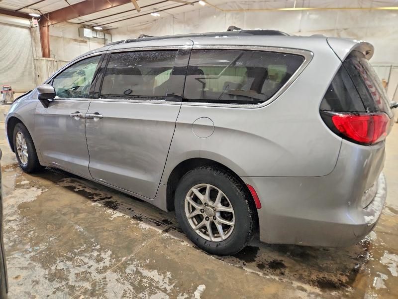 2020 Chrysler Voyager lxi