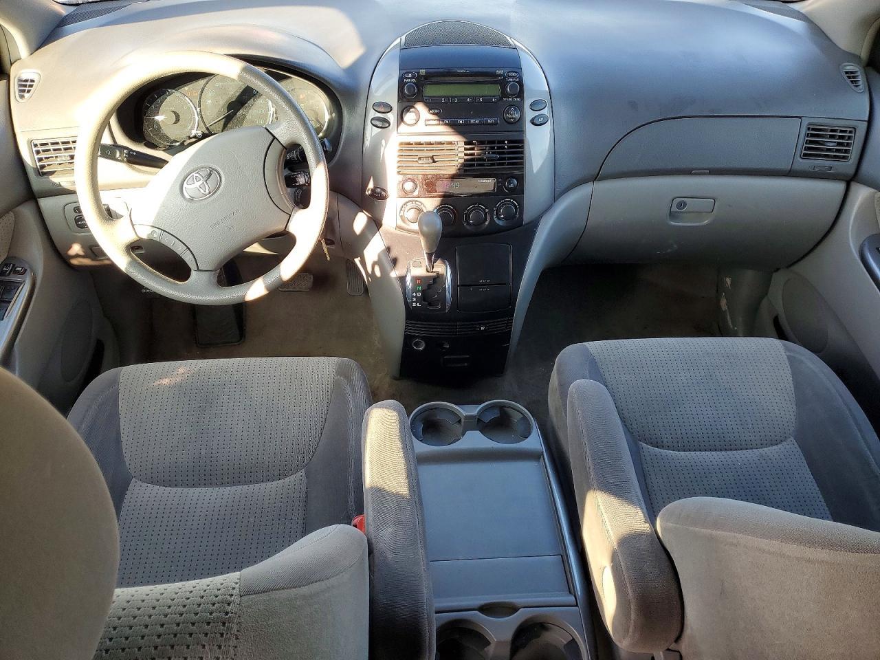 2009 Toyota Sienna ce