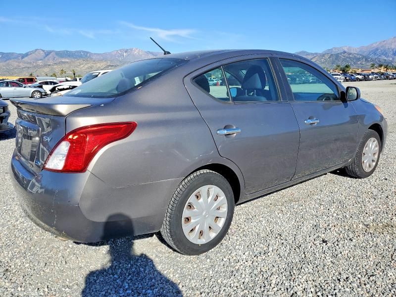 2013 Nissan Versa s