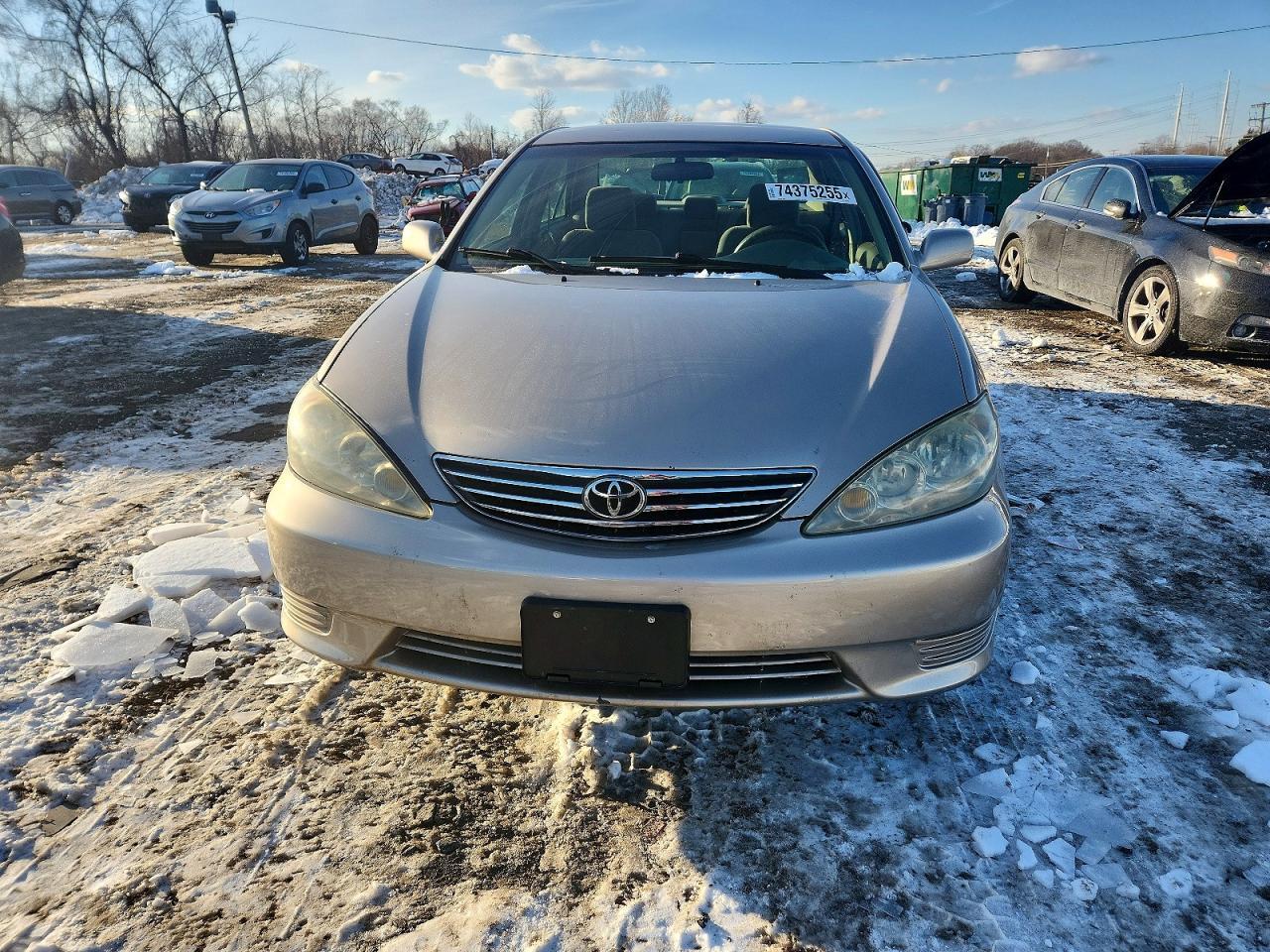 2005 Toyota Camry le