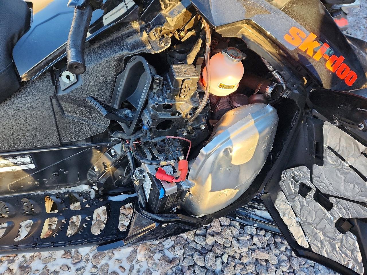 2016 Skidoo Renegade Adrenaline