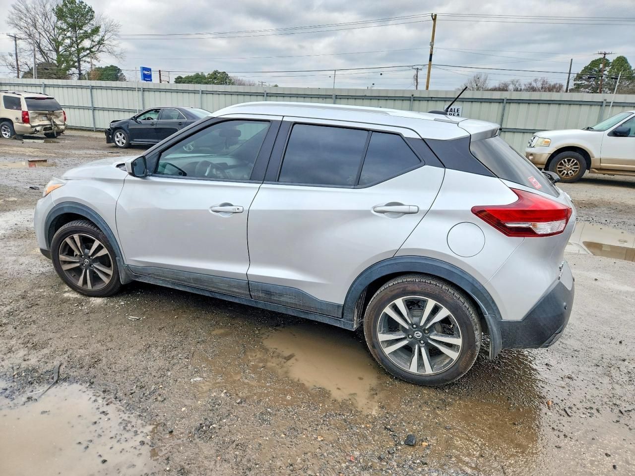 2020 Nissan Kicks sv