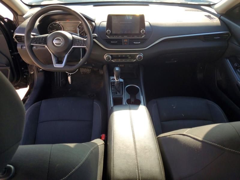 2021 Nissan Altima sv