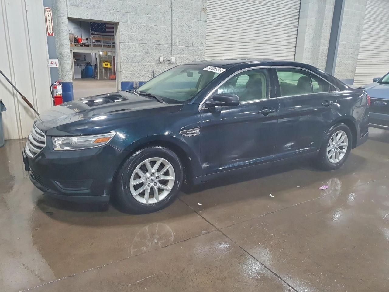 2014 Ford Taurus se