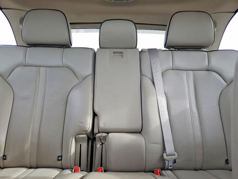 2011 Lincoln Townhouse MKX