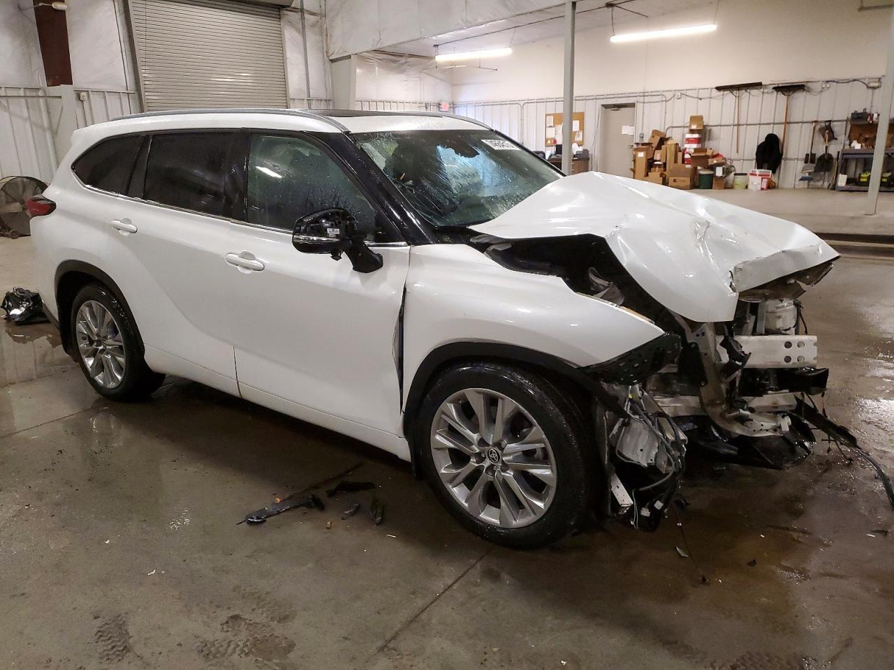 2022 Toyota Highlander Limited