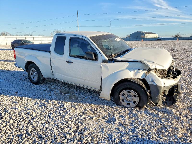 2016 Nissan Frontier s