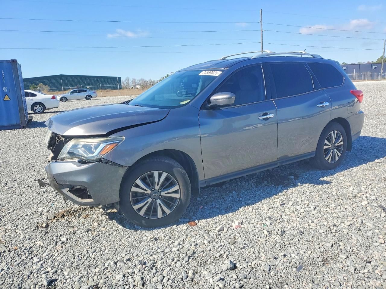 2017 Nissan Pathfinder s