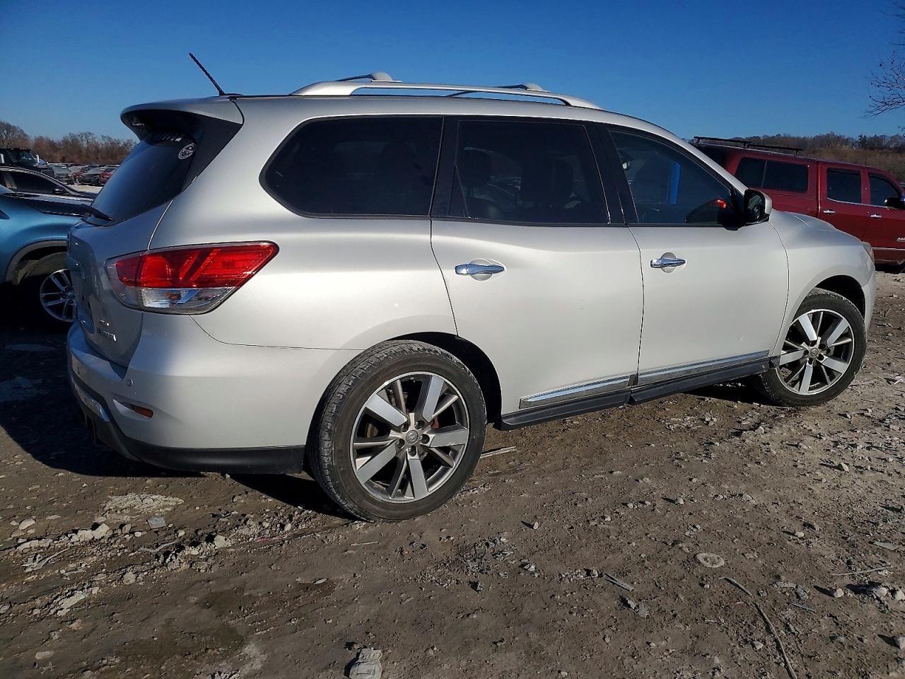 2013 Nissan Pathfinder s