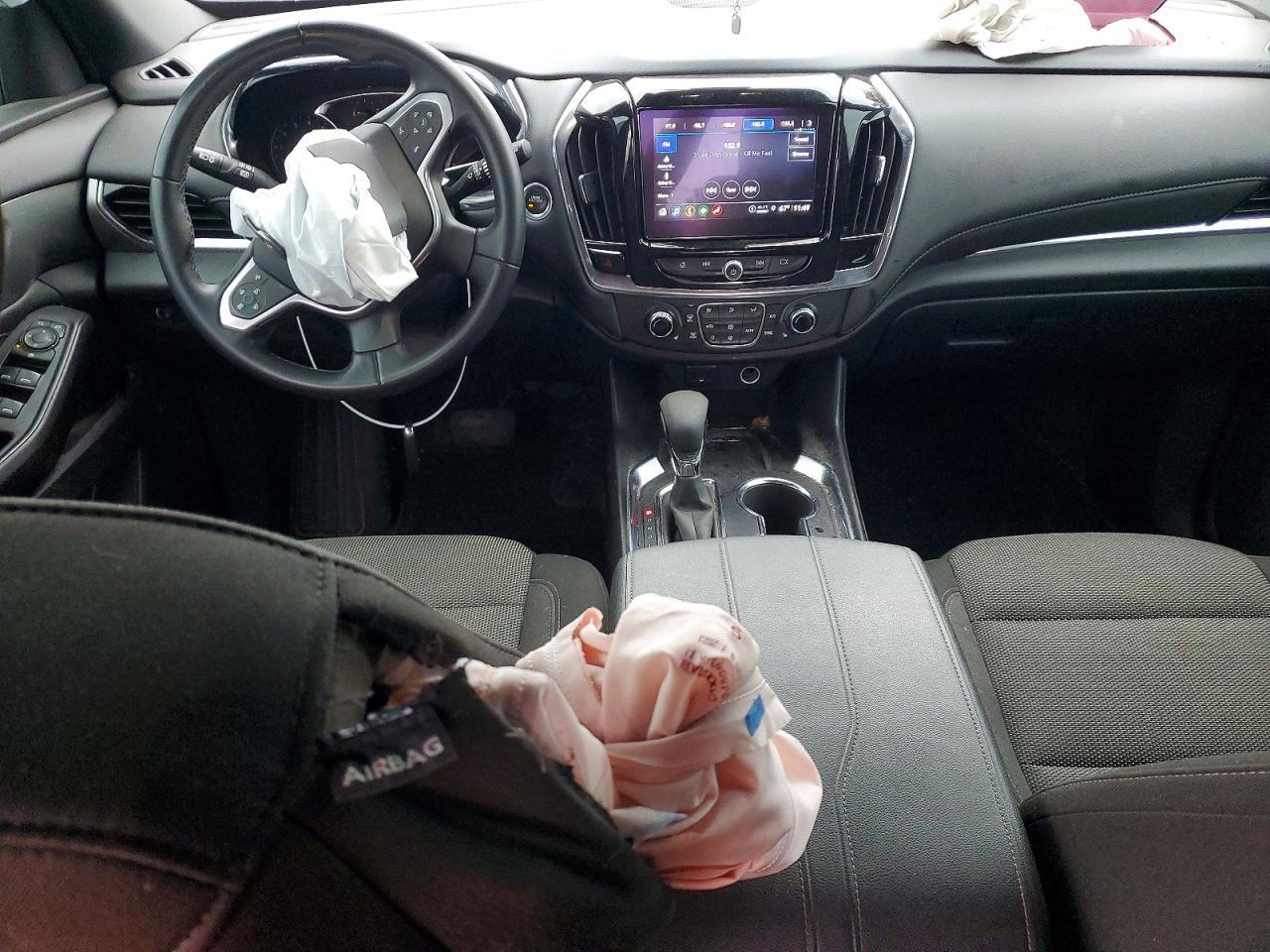 2023 Chevrolet Traverse lt