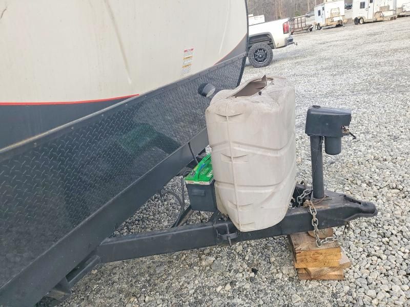 2016 Palomino Travel Trailer