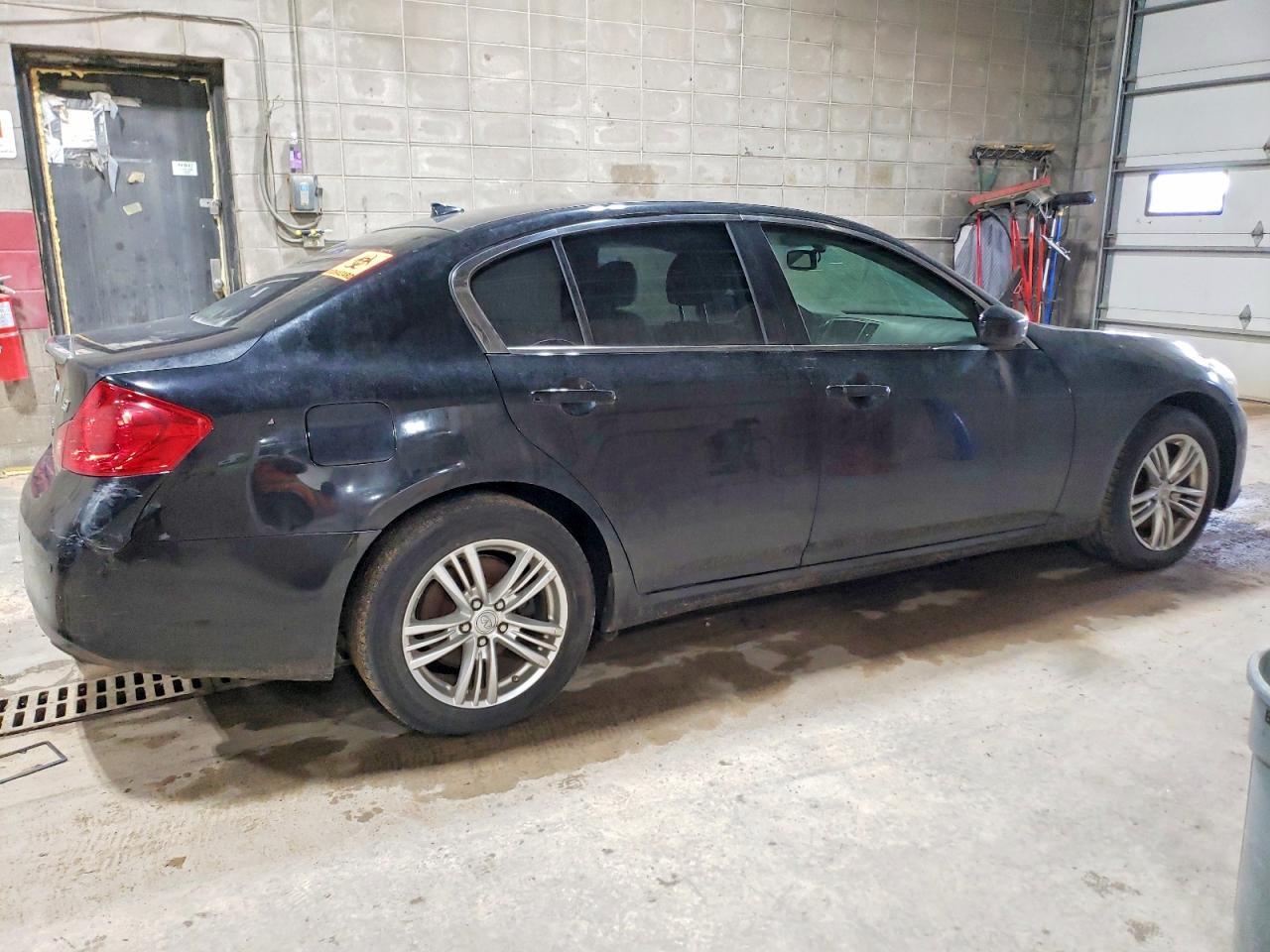 2013 Infinity G37