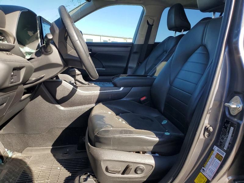 2020 Toyota Highlander Hybrid xle