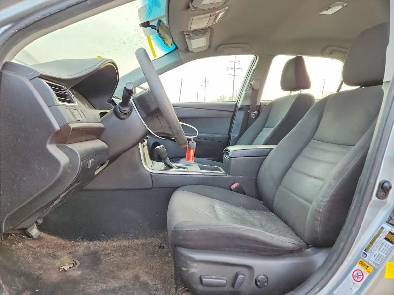 2016 Toyota Camry le