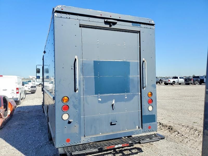 2020 Freightliner Mt 45G Delivery Truck