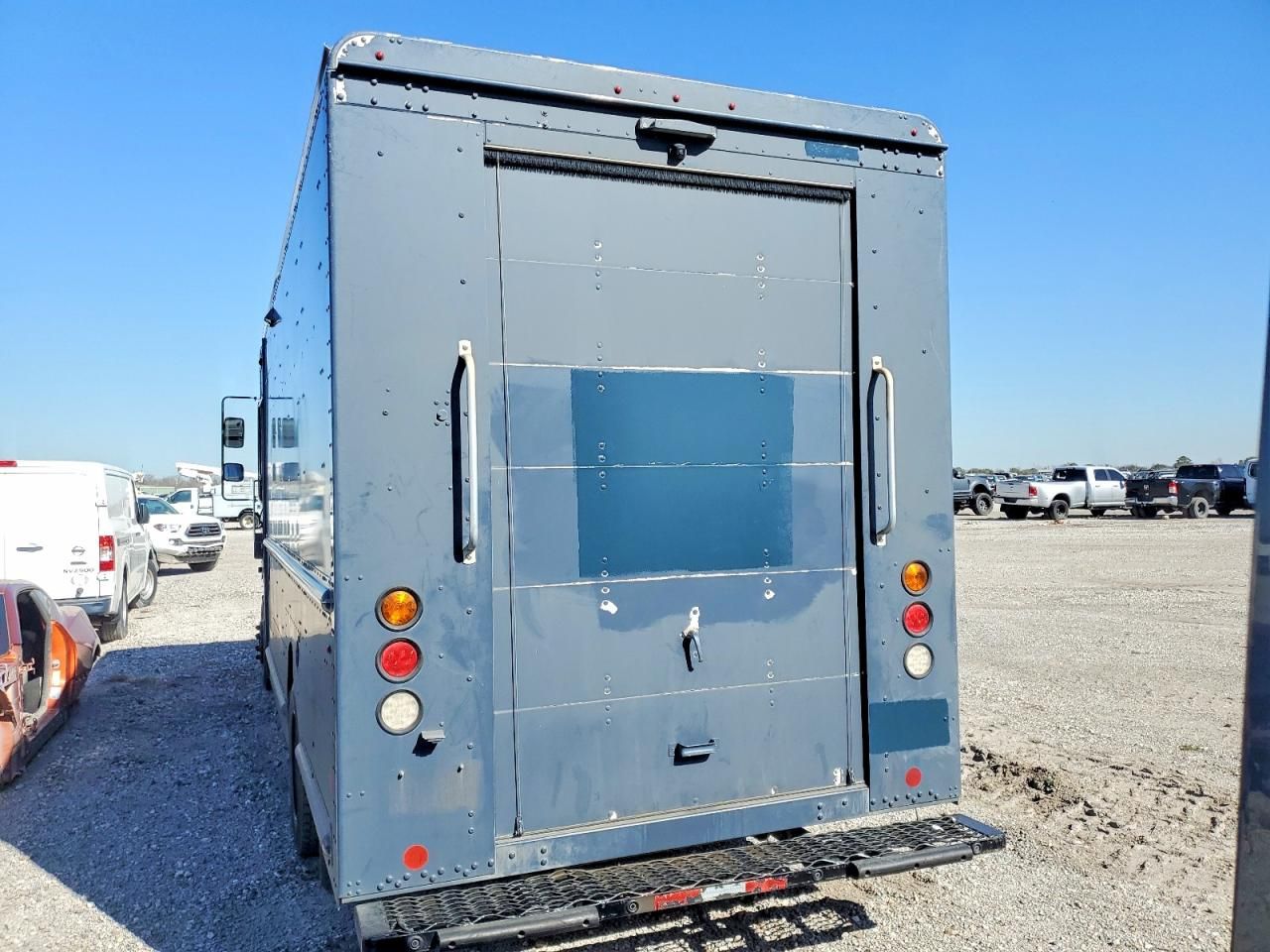 2020 Freightliner MT 45G Delivery Truck