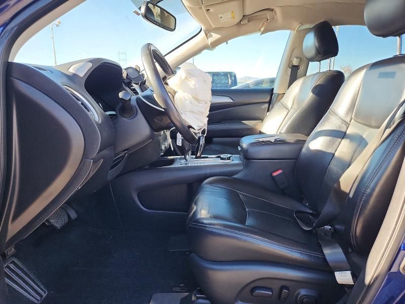 2020 Nissan Pathfinder sl