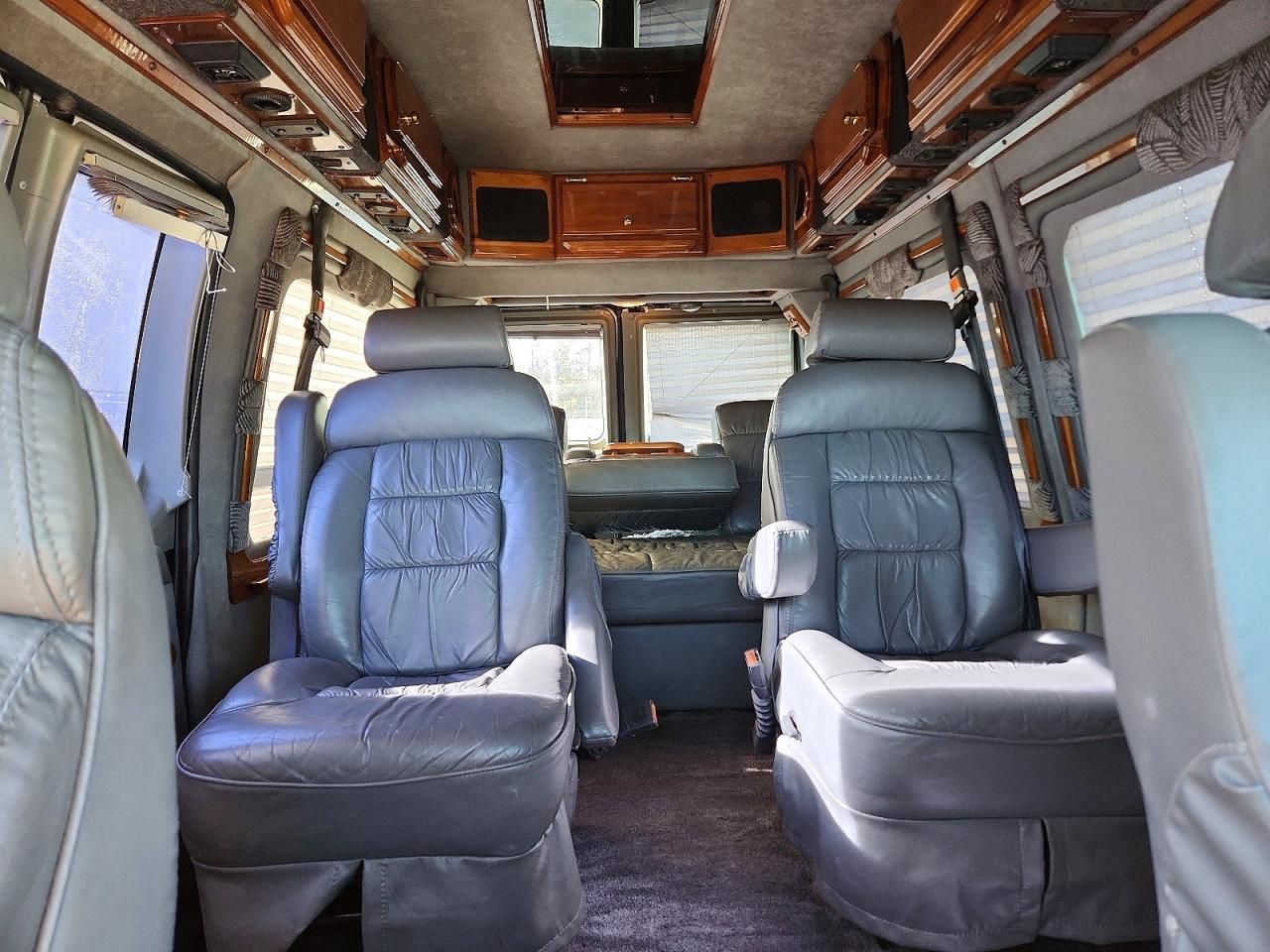 1998 Ford Econoline E150 van