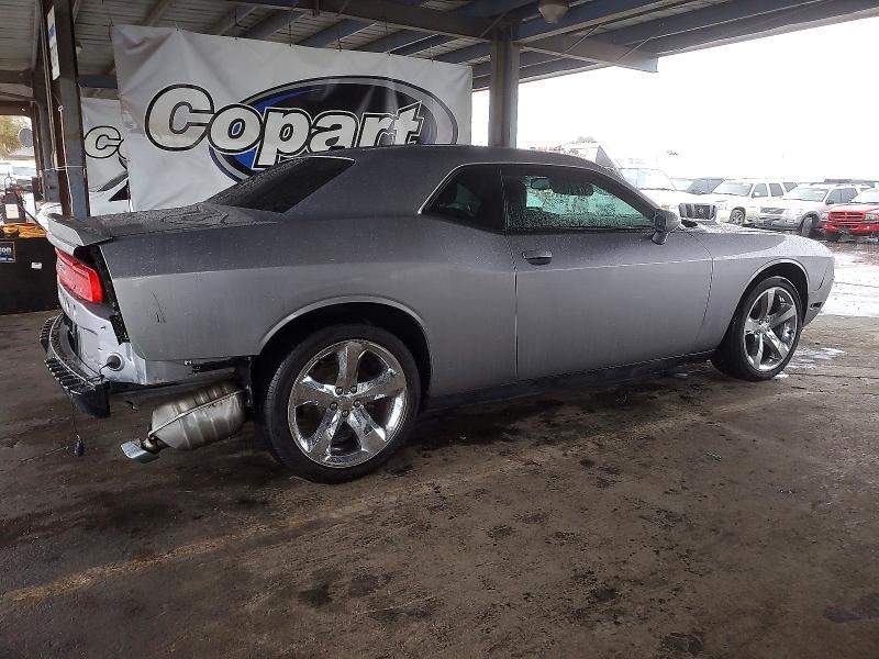2013 Dodge Challenger sxt