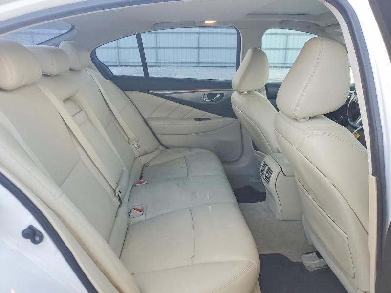 2015 Infiniti Q50 Base