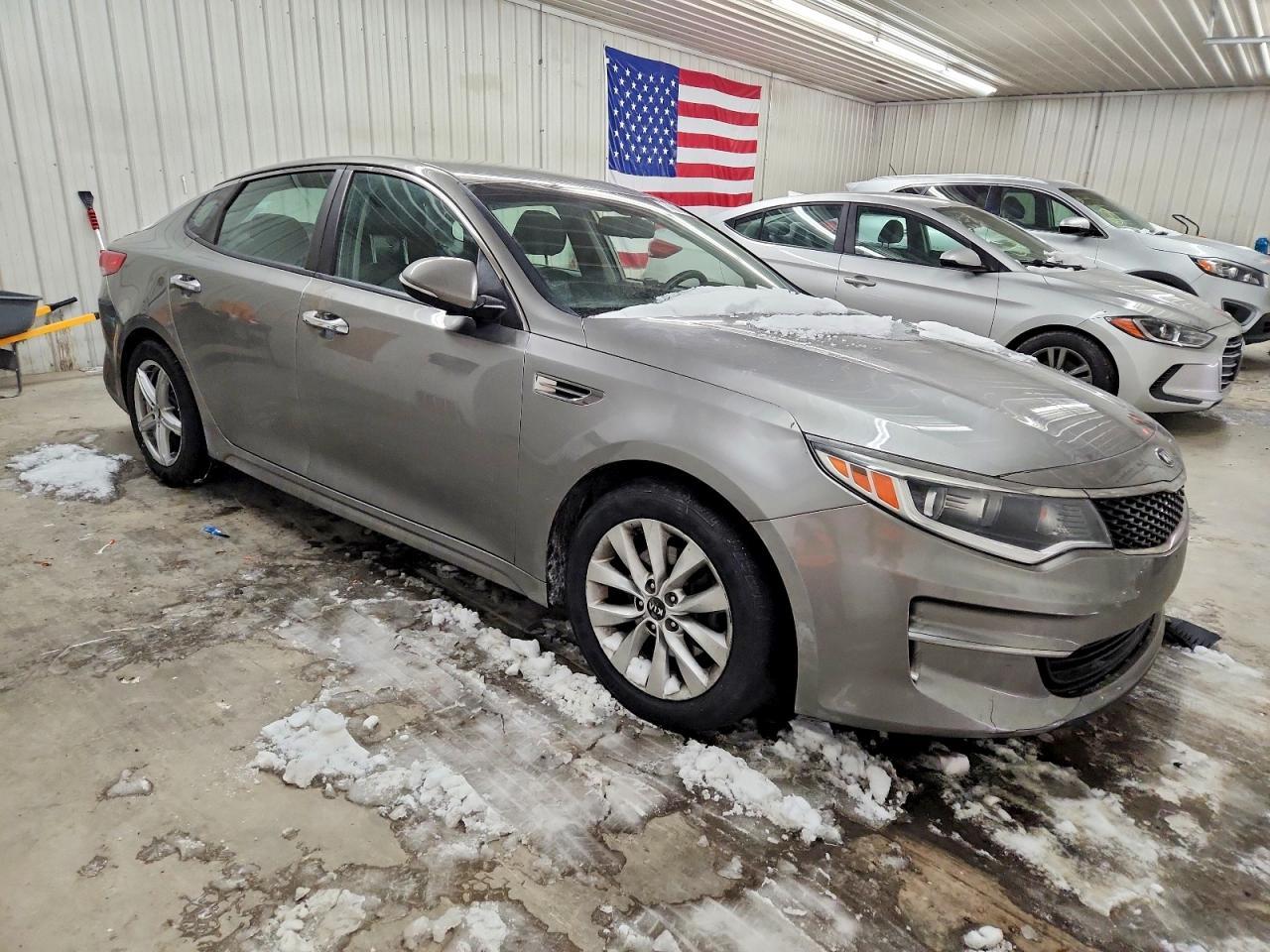 2017 KIA Optima lx
