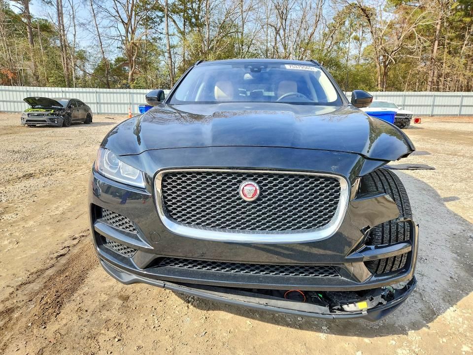 2017 Jaguar F-pace Premium