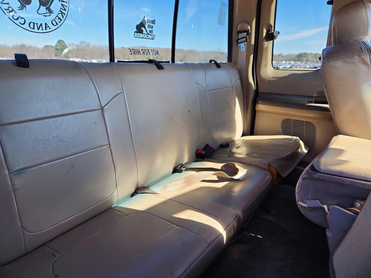 2004 Ford F350 Super Duty Flatbed Truck