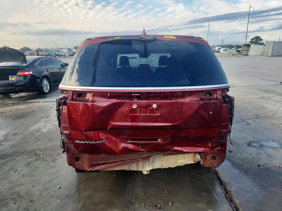 2022 KIA Carnival lx