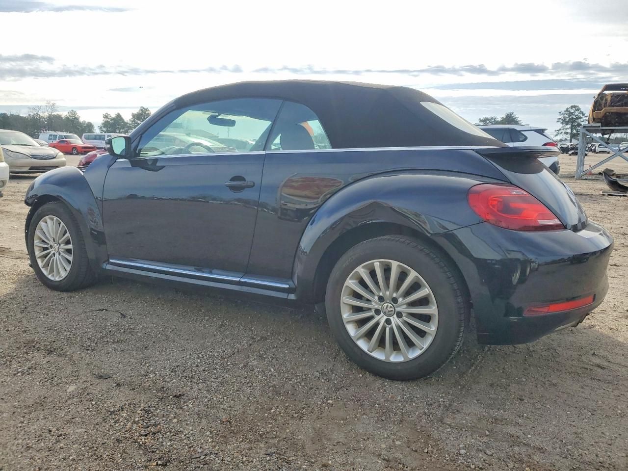 2019 Volkswagen Beetle s