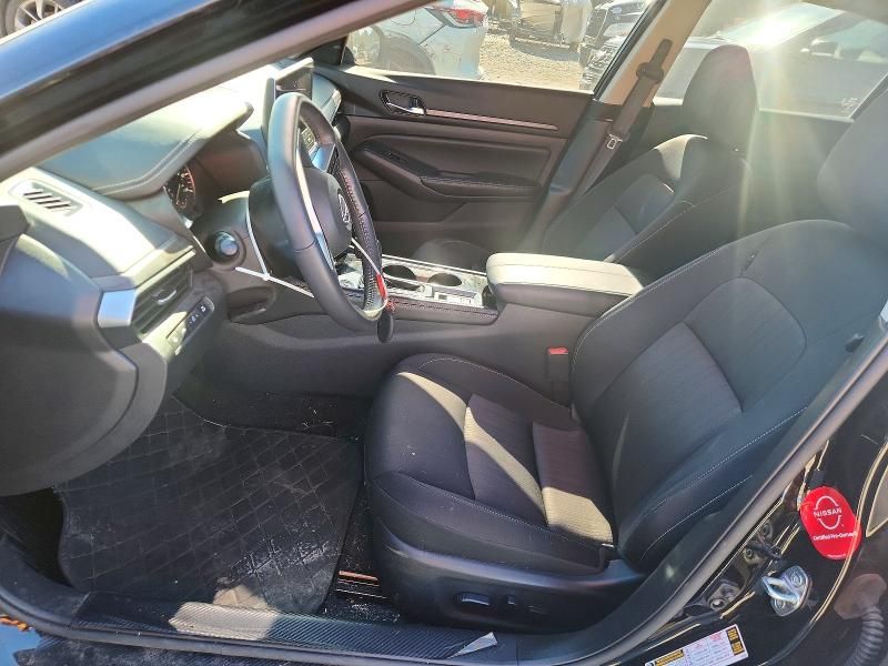 2024 Nissan Altima sv