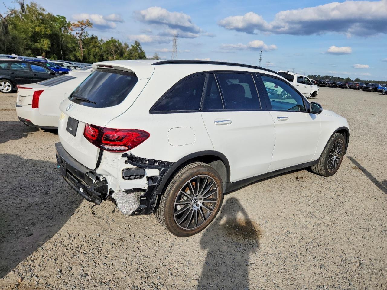 2021 Mercedes-Benz Glc 300