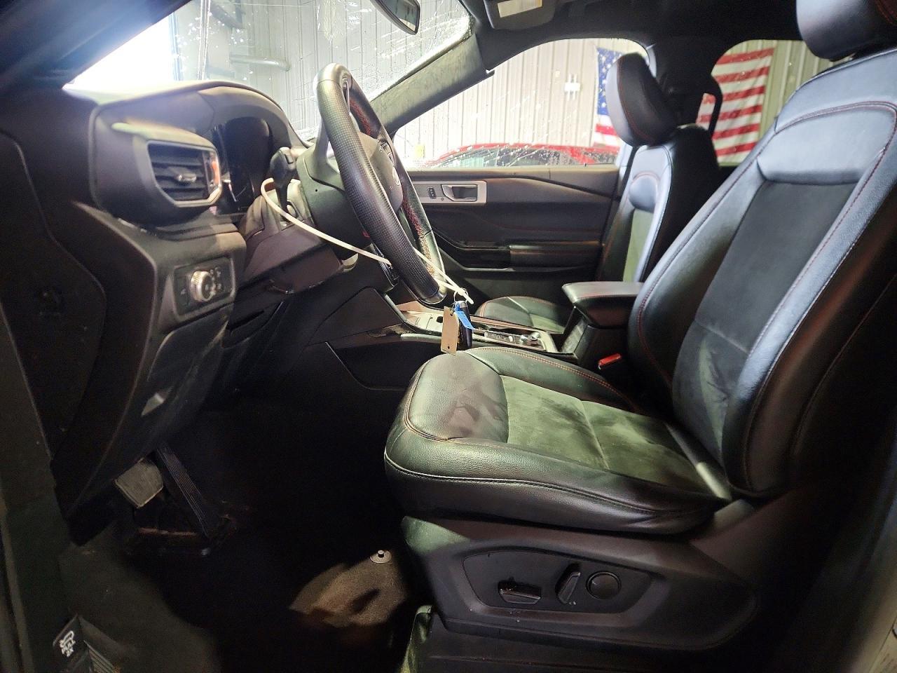 2022 Ford Explorer St-line