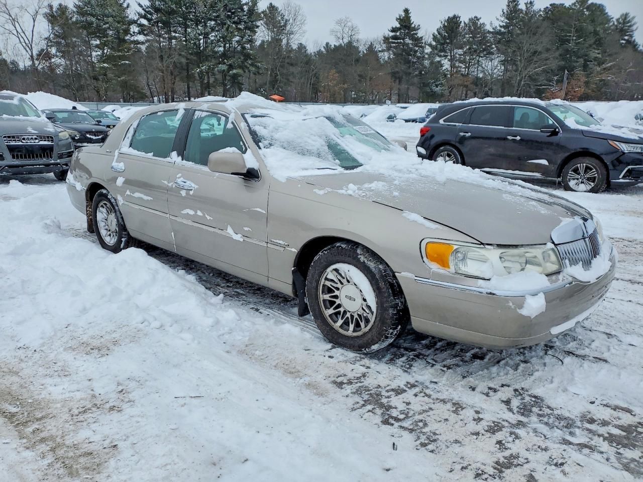 2001 Lincoln Town car Signature