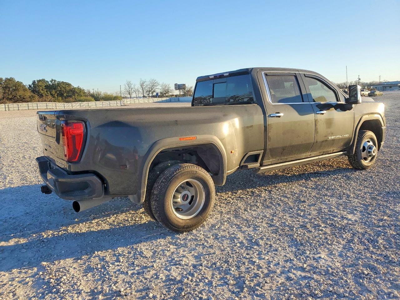 2023 GMC Sierra K3500 Denali