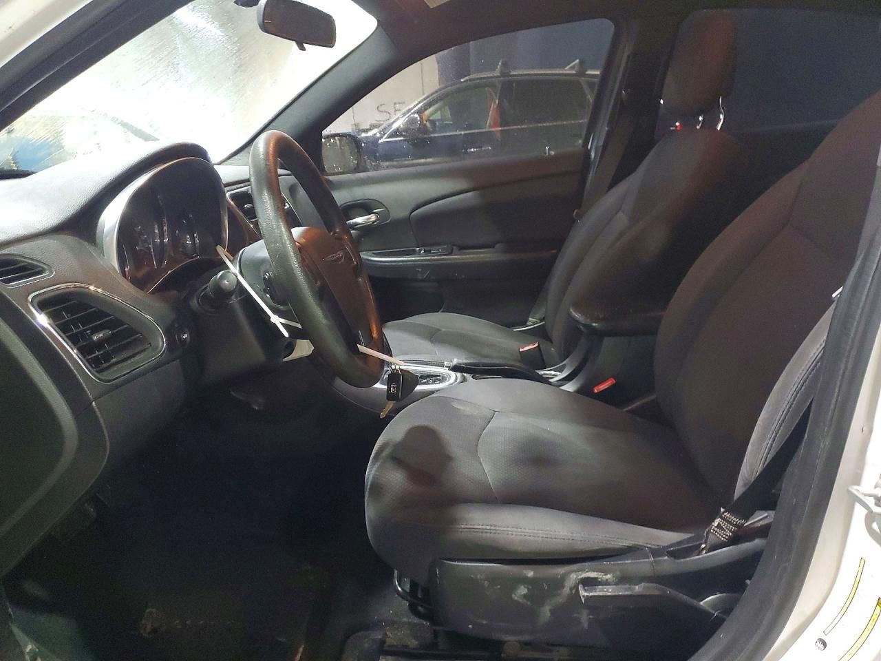 2014 Chrysler 200 lx