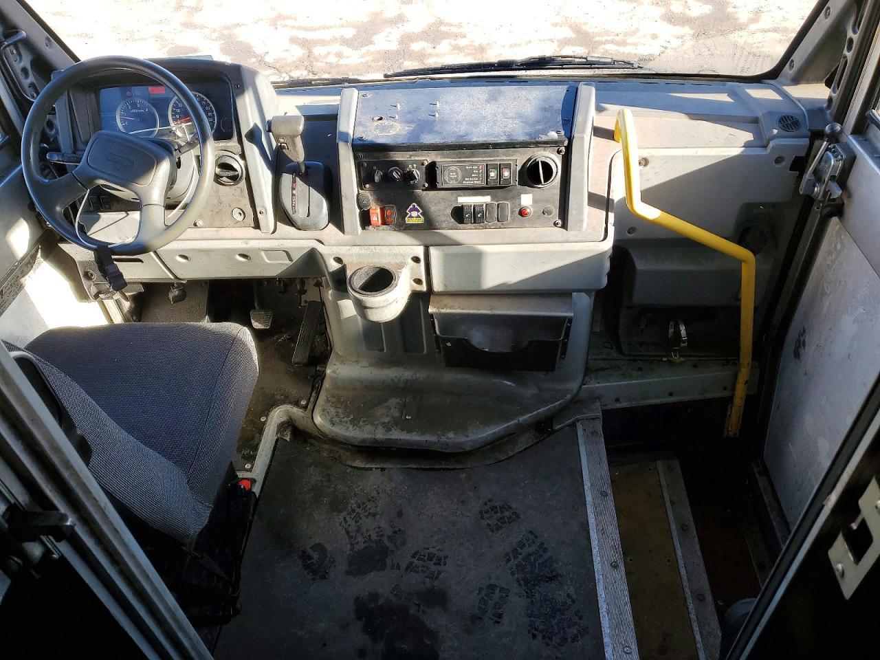 2012 Isuzu NPR-HD Delivery Truck