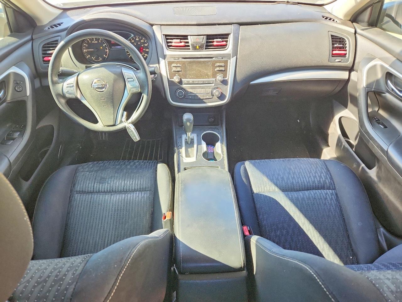 2016 Niss Altima