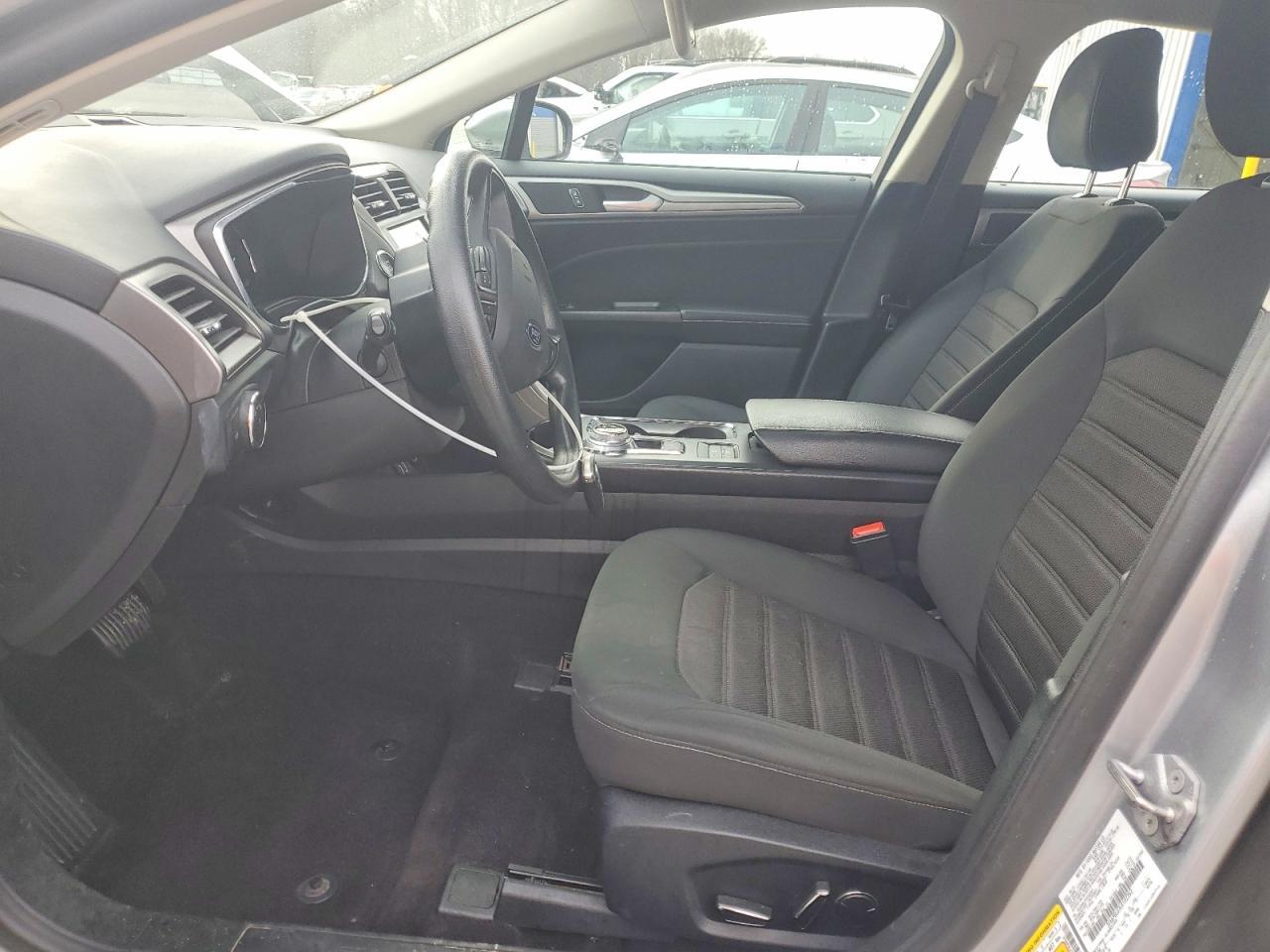 2020 Ford Fusion se