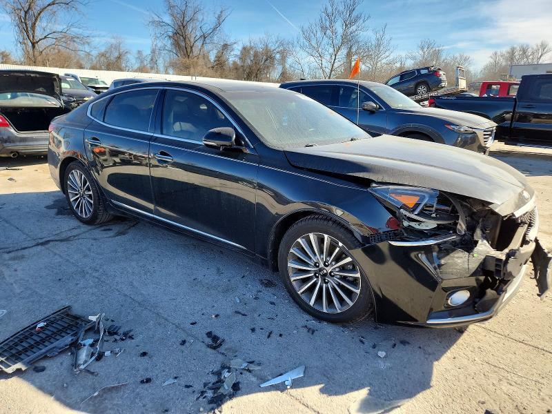 2017 KIA Cadenza Premium