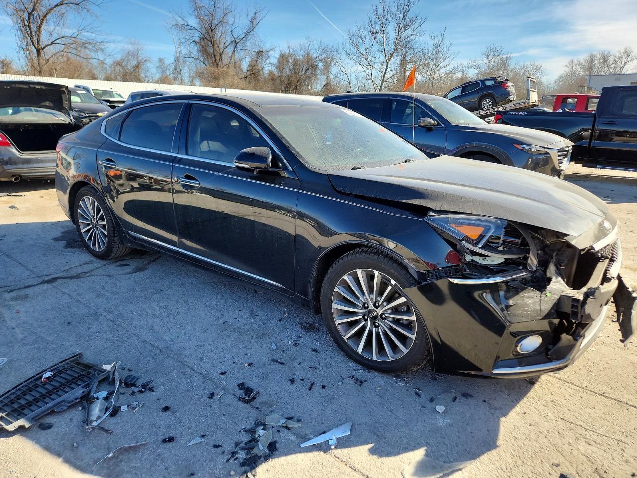 2017 KIA Cadenza Premium