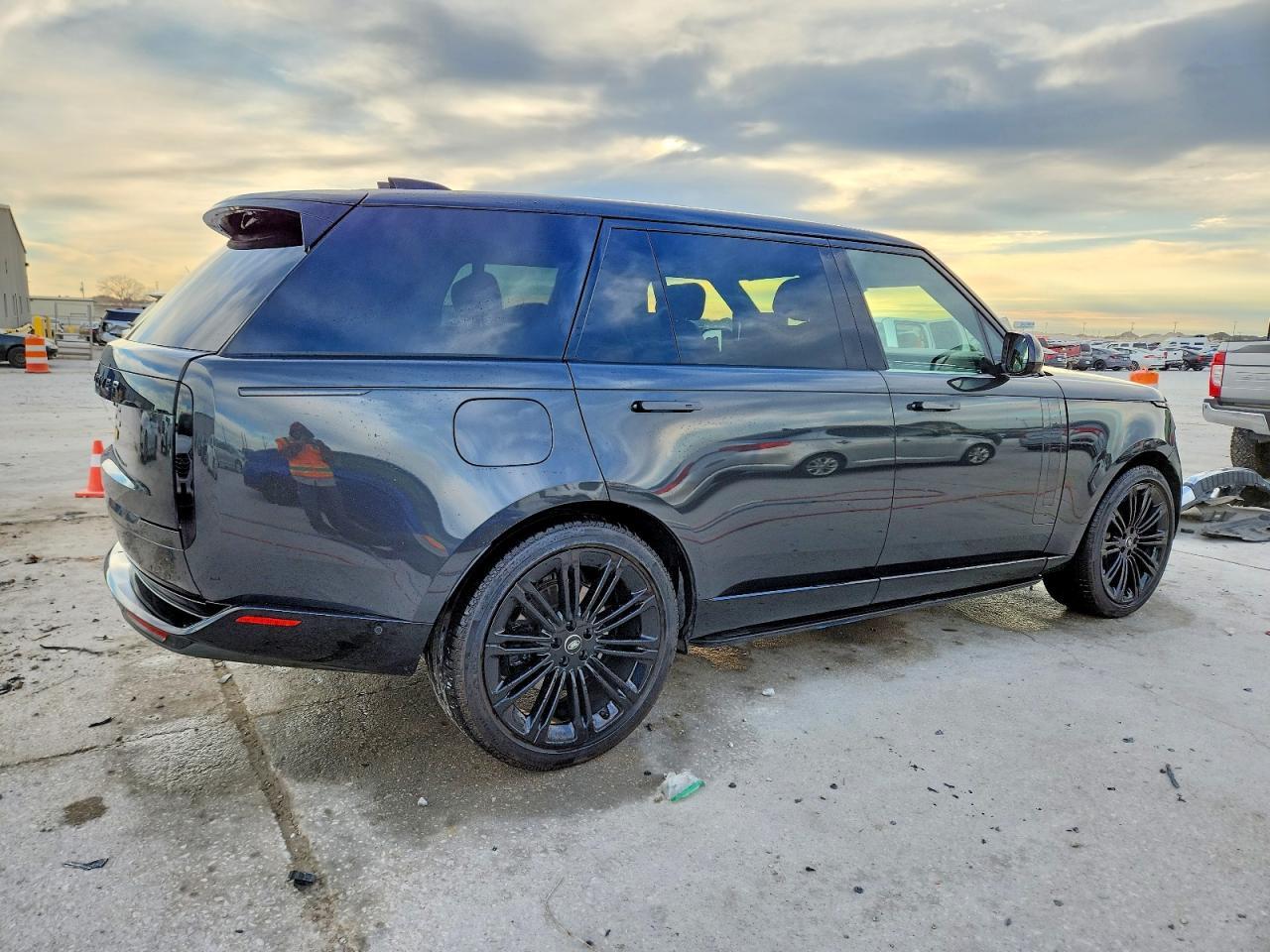 2025 Land Rover Range Rover se