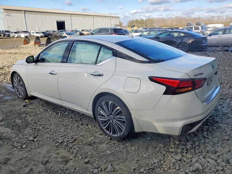 2023 Nissan Altima sl