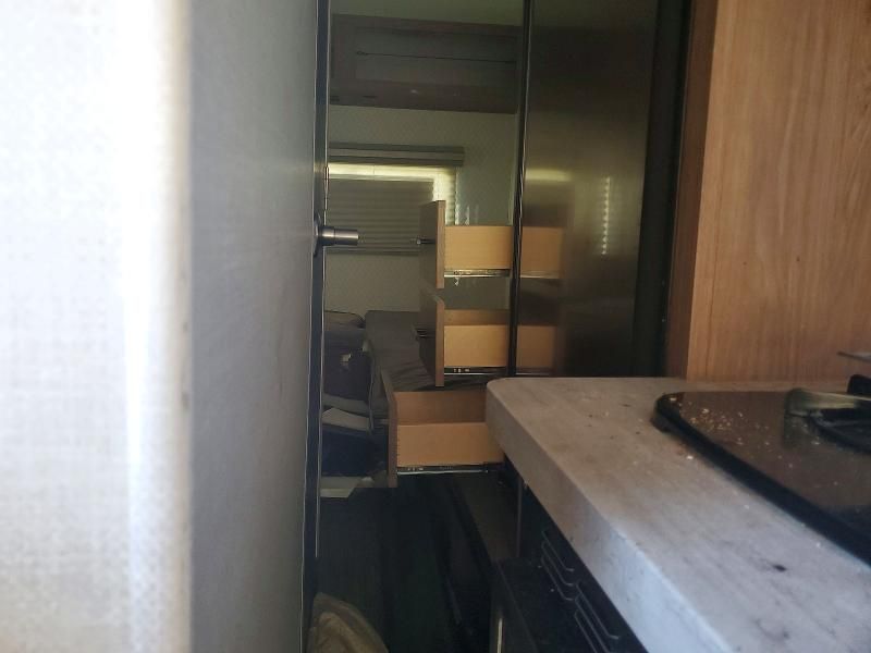 2021 No Boundaries 18.2-slide-in Camper