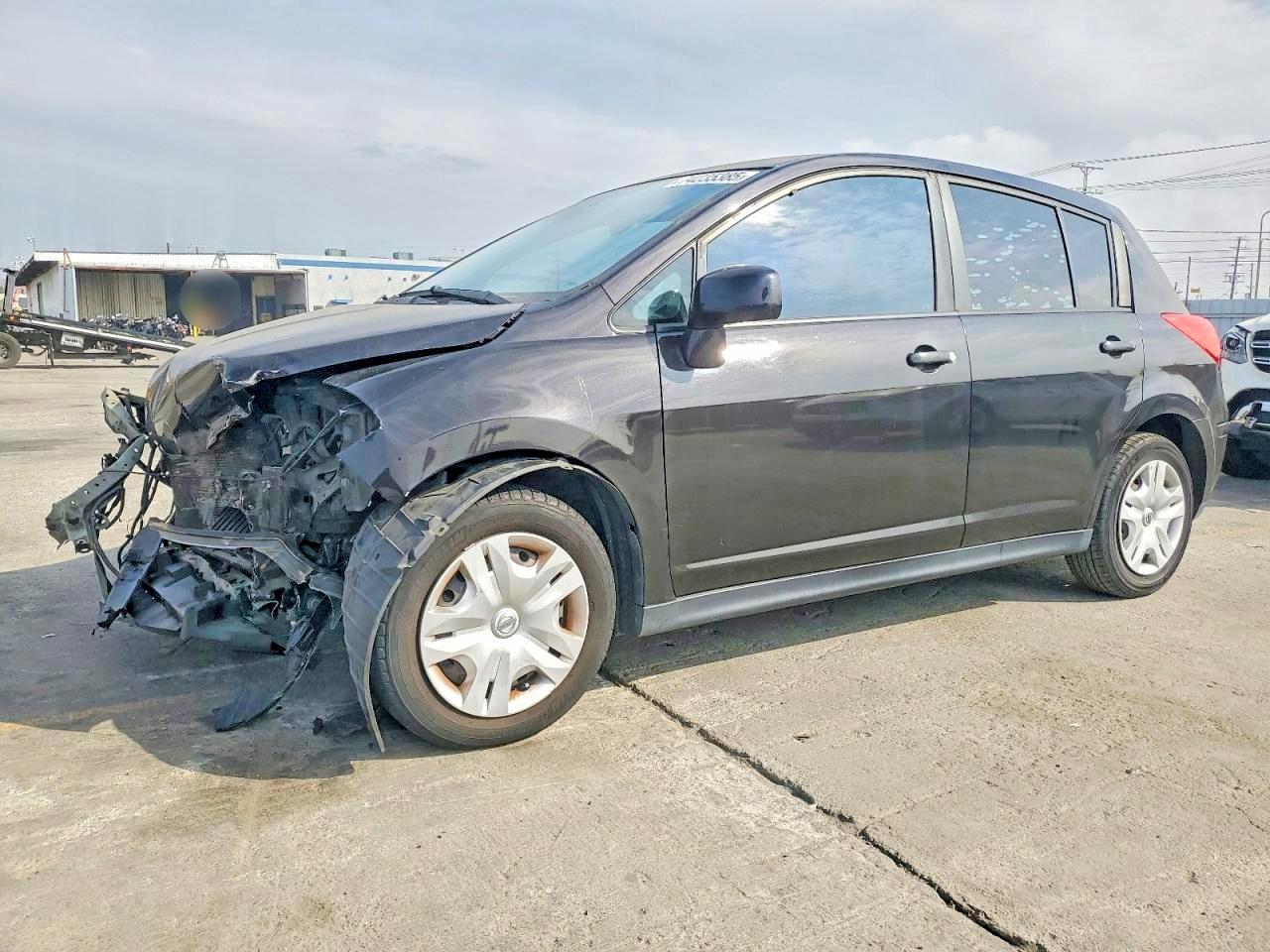 2010 Nissan Versa s
