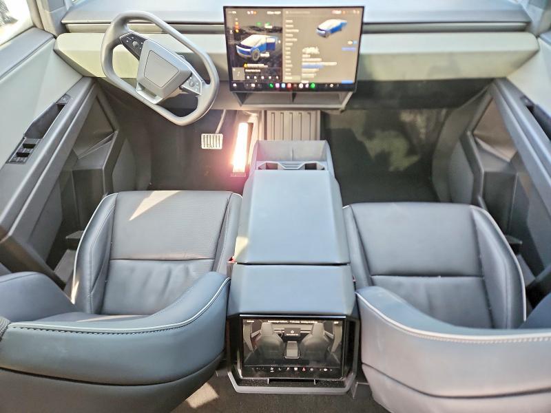 2025 Tesla Cybertruck