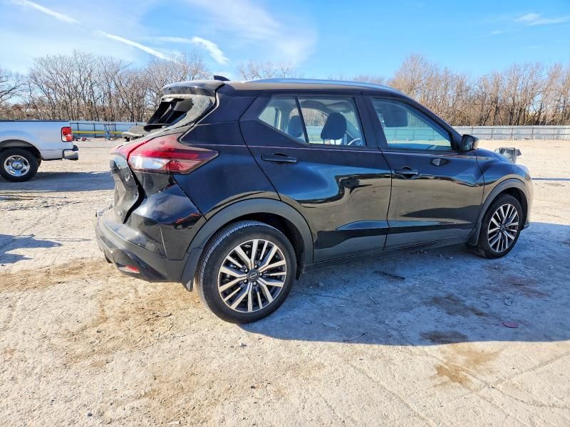 2024 Nissan Kicks sv
