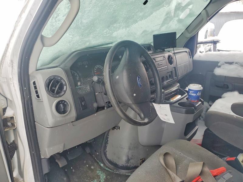 2016 Ford Econoline E450 Super Duty Cutaway Van