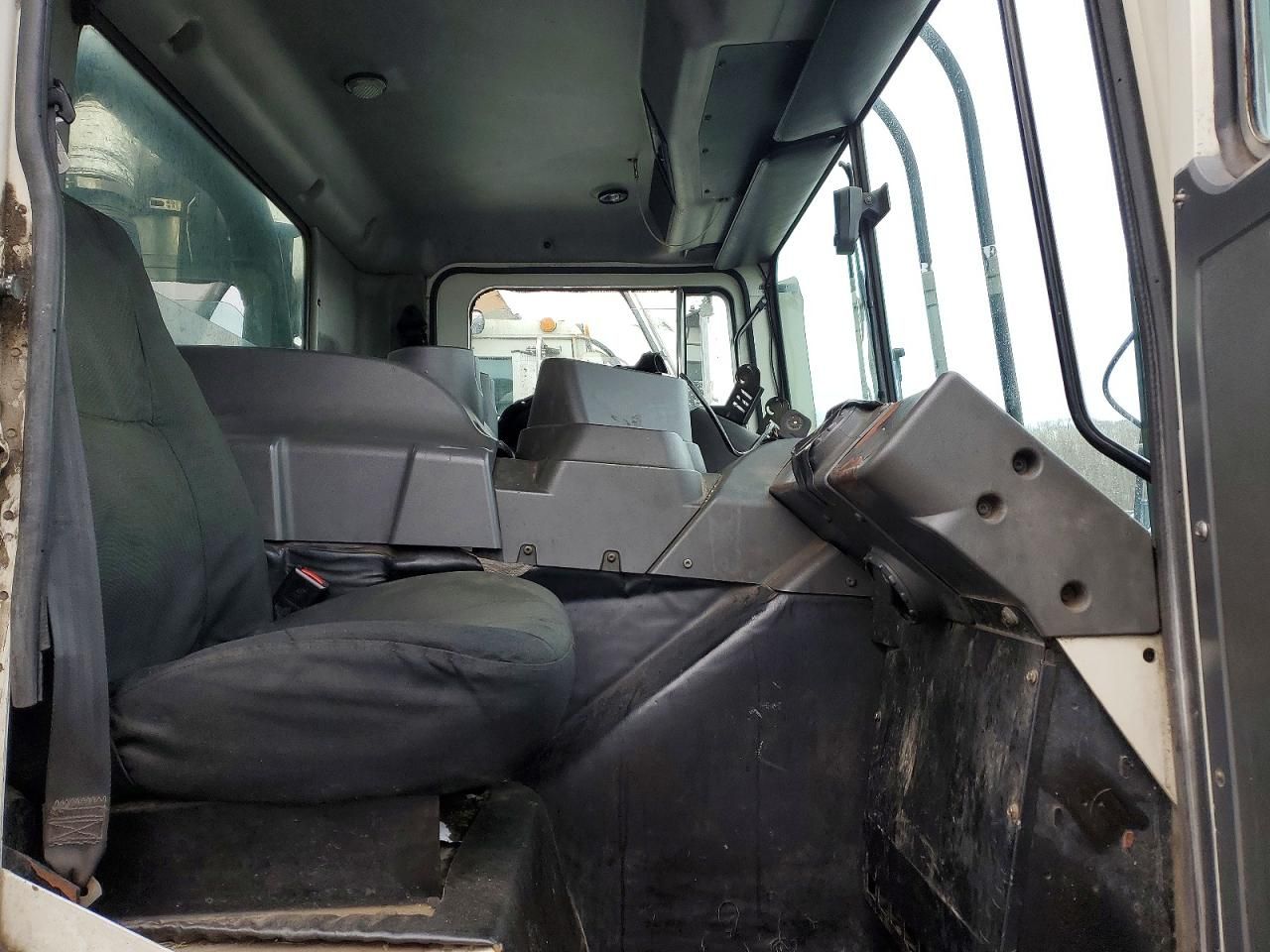 2013 Mack MRU613 Refuse Truck