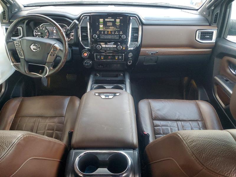 2021 Nissan Titan sv